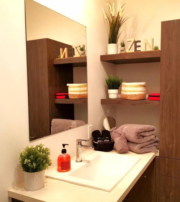 Ferienwohnung Penthouse With Free Indoor Parking Downtown Québec Exterior foto